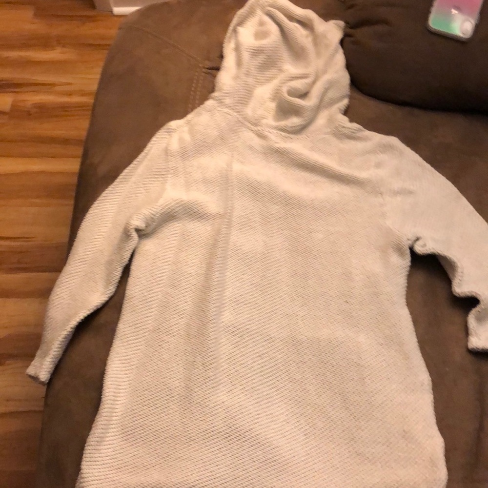 Sweater - Picture 4 of 4